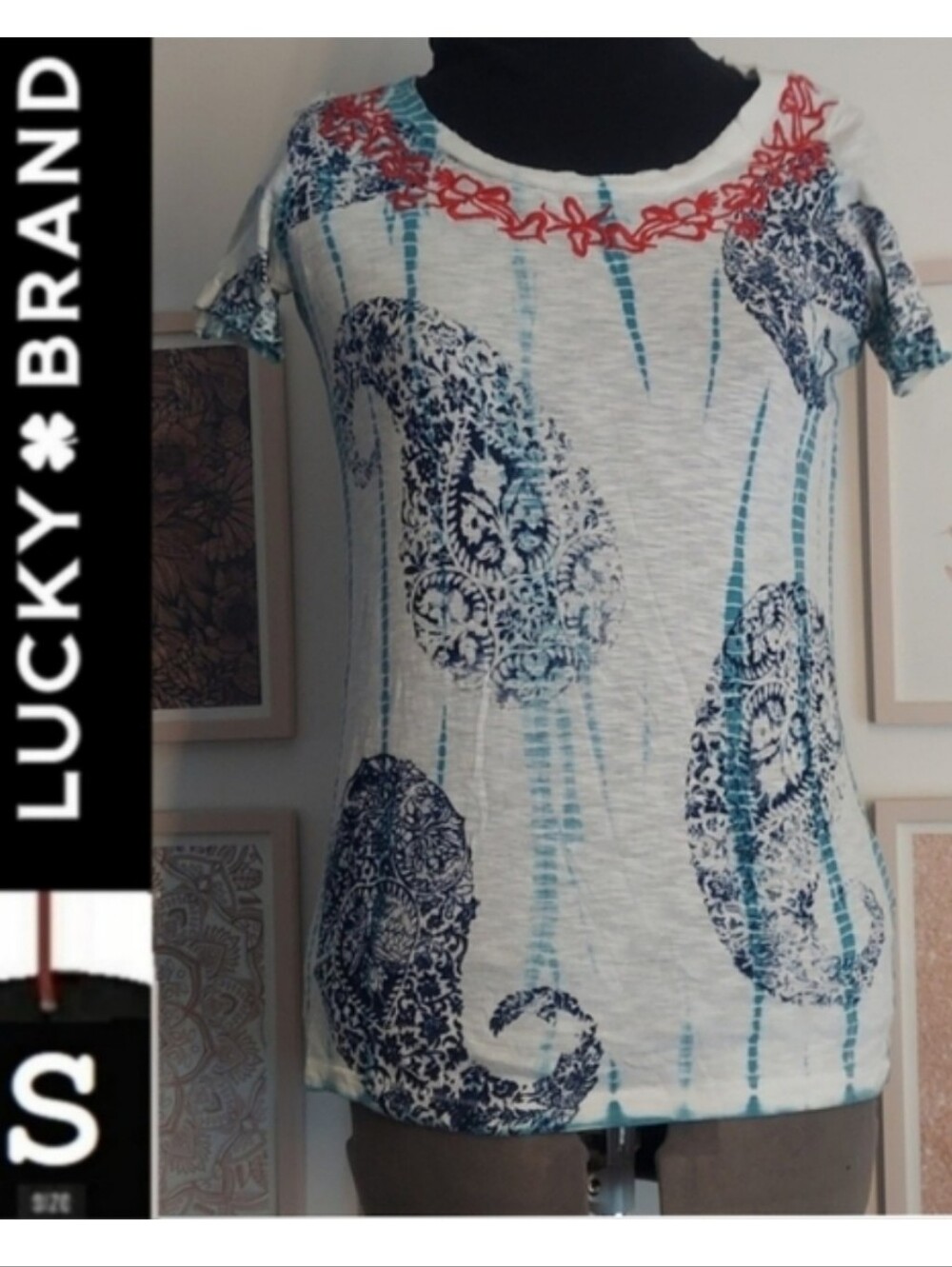 🎁10/$25- Lucky t-shirt, distressed, embroidered. Size small